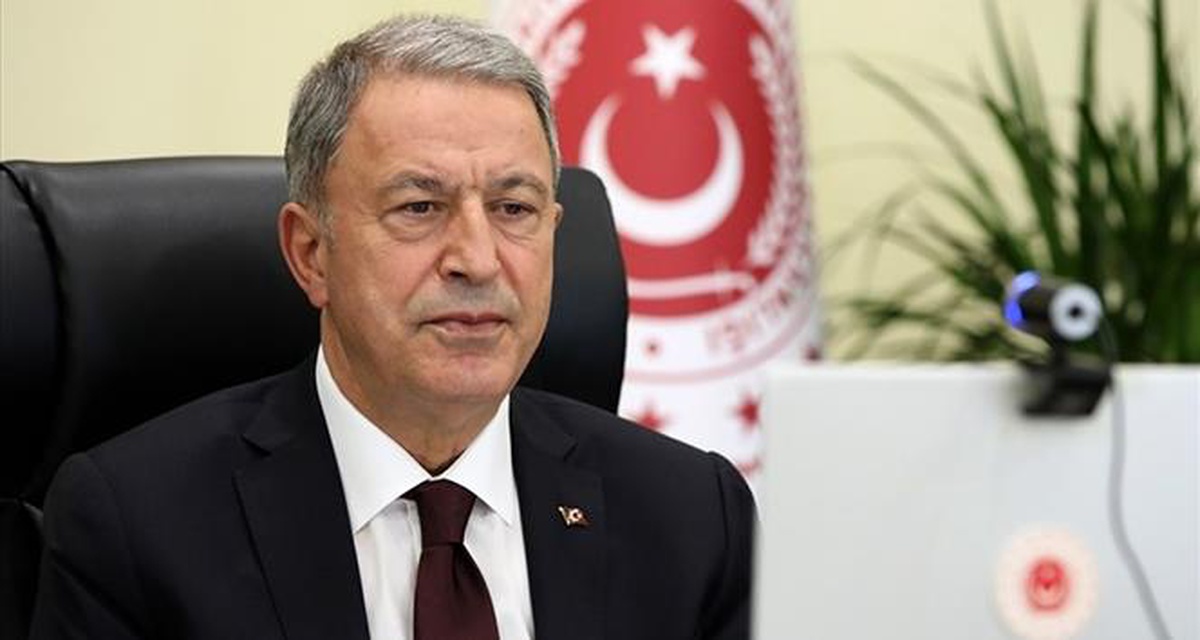 Bakan Akar: (Suriye\'nin kuzeyine operasyon) "Ne müdahale gerekiyorsa, terör örgütlerinin arkasında önünde kim olursa olsun yeri ve zamanı gelince...