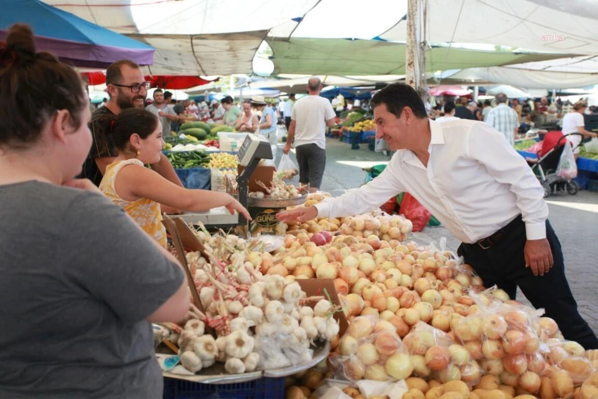 Başkan Ahmet Aras, pazaryerinde vatandaşlarla buluştu