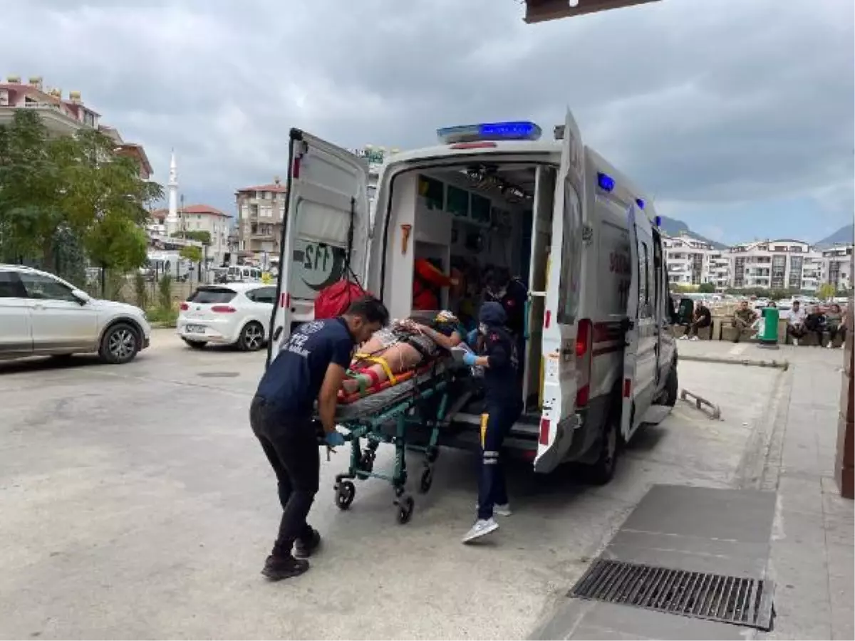 Cip ile safari turuna çıkan Polonyalı turistler kaza yaptı: 5 yaralı