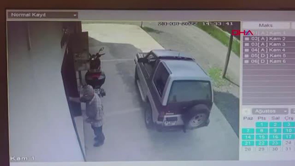 El frenini çekmeyi unuttuğu cipi, sulama kanalına düştü