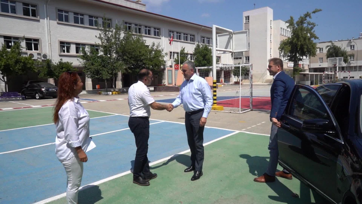 Konyaaltı Belediye Başkanı Esen\'den "Antalya Lisesi\'ne Sahip Çıkalım" Çağrısı