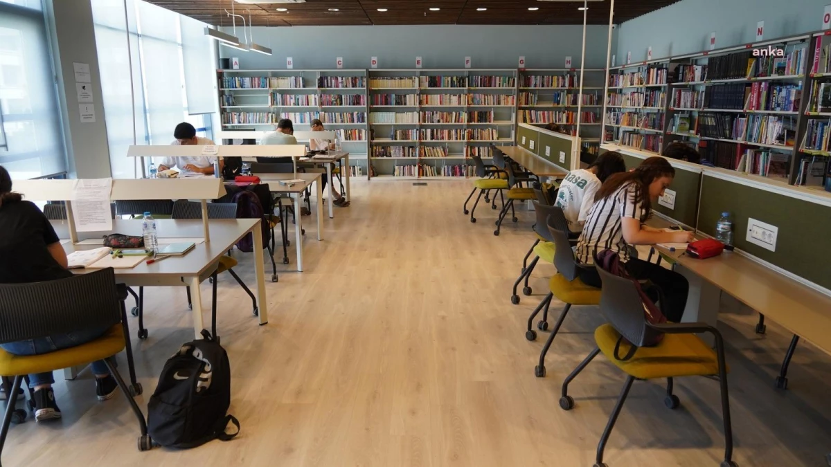 Lüleburgaz Belediyesi\'nin Kütüphanesine İlgi Katlanarak Artıyor