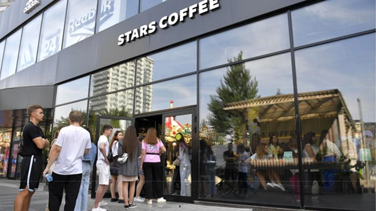 Rusya\'dan Çekilen Starbucks\'ın Yerine Stars Coffee Açıldı