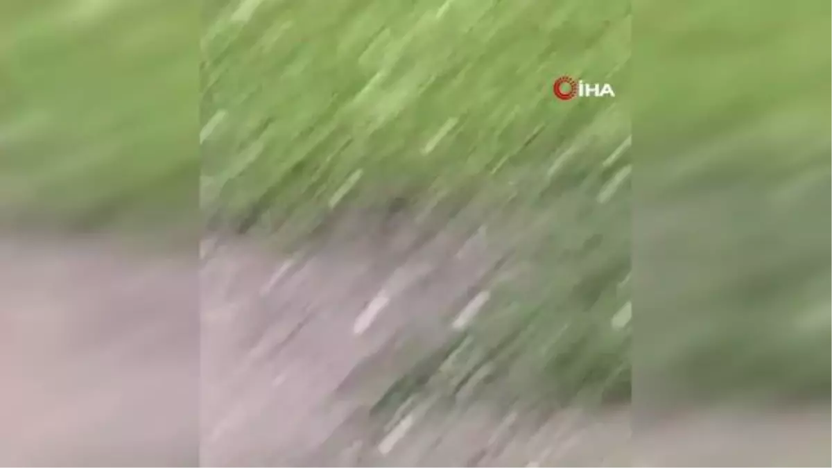 Sağanak yağış Balıkesir'de etkili oldu