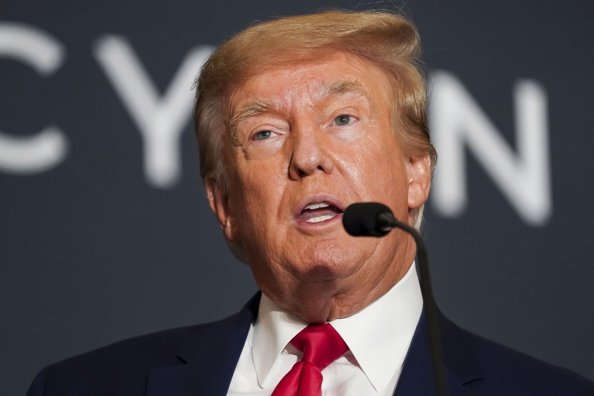 Trump\'ın evinden ocak ayında da en az 700 sayfa "gizli belge" çıkmış