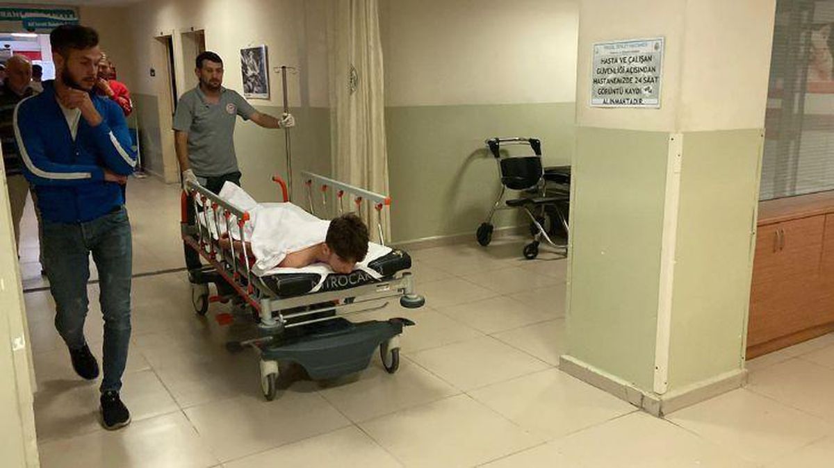 17 yaşındaki Suriyeli Mecit\'i, sigarası yok diye bıçakladılar!