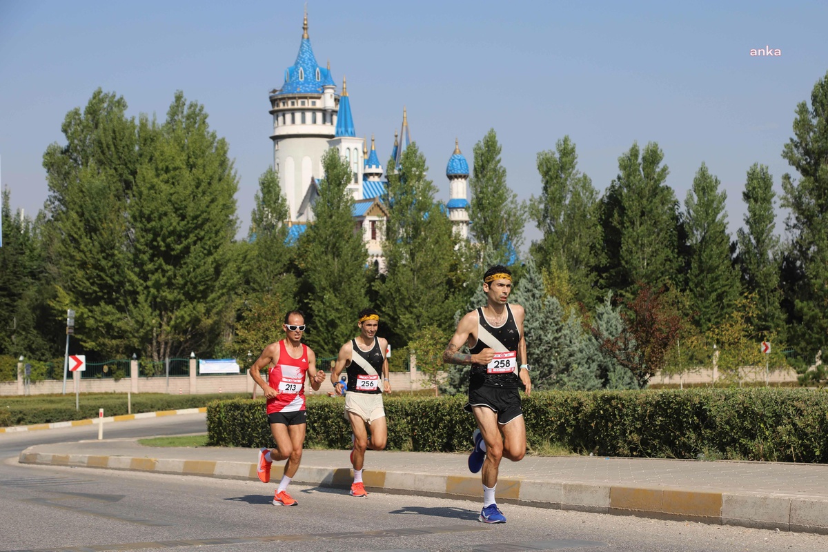 Eskişehir yerel haberi | \'3. Eskişehir Kurtuluş Yarı Maratonu ve Spor Festivali\' Başlıyor