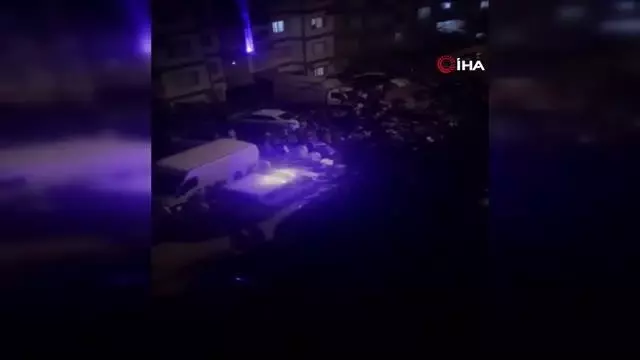 Taciz iddiası mahalleyi karıştırdı! Linçten polis kurtardı Taciz iddiası mahalleyi karıştırdı! Linçten polis kurtardı