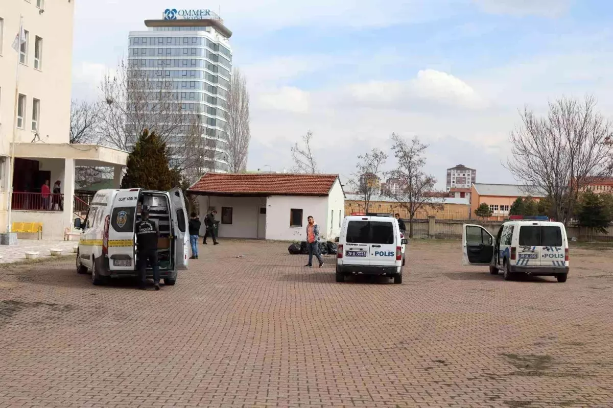 Kayseri\'de eski kayınvalidesini bıçaklayan sanığın yargılanmasına devam edildi