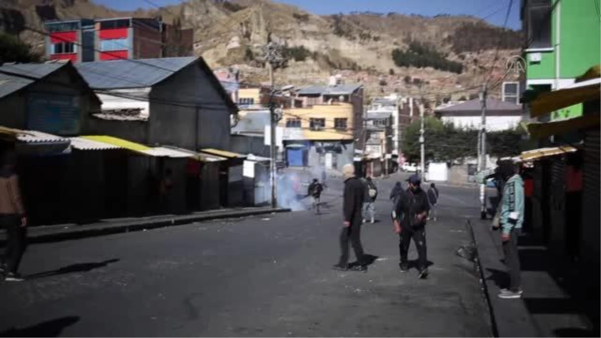 Bolivya\'da koka yaprağı yetiştiricileri polisle çatışmaya devam ediyor