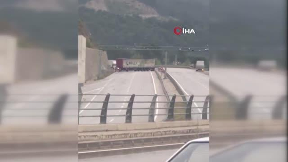 Bursa\'da yağmur beraberinde kazayı da getirdi
