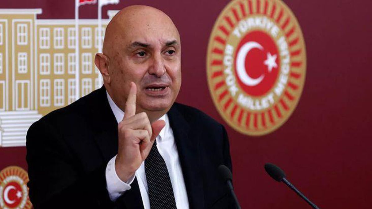 CHP'li Özkoç'tan Bakan Soylu'ya: Ülkeyi uyuşturucu ve yabancı cennetine çevirdiği için gençleri koruyamıyor ve gençlik festivallerini iptal ettiriyor