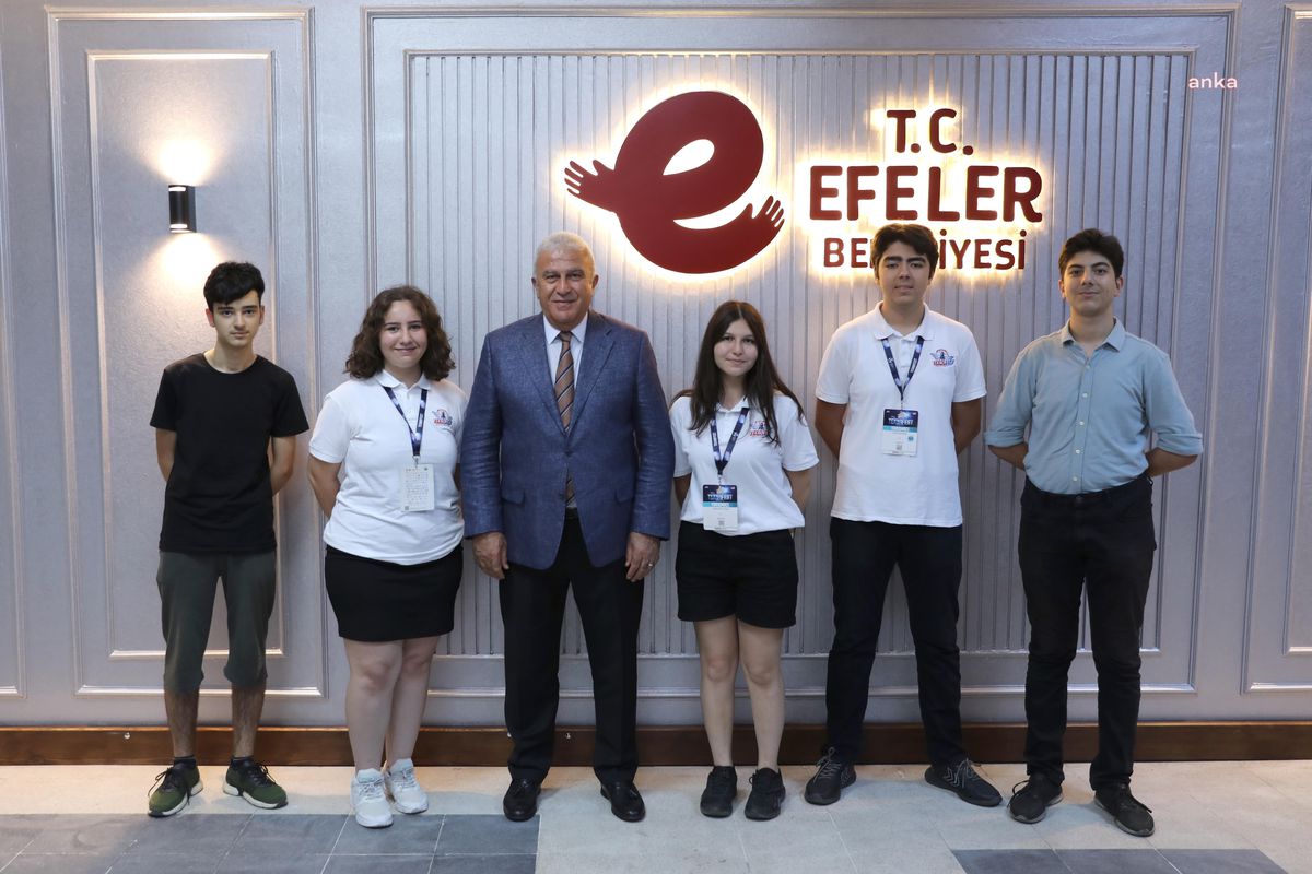 Başkan Atay, TEKNOFEST\'te yarışacak öğrencilerle buluştu