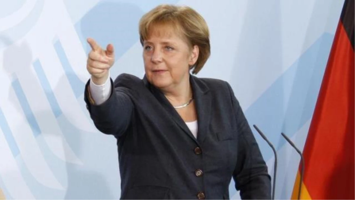 Eski Almanya Başbakanı Merkel, sığınmacıları ülkesine kabul ettiği için UNESCO Barış Ödülü\'ne layık görüldü