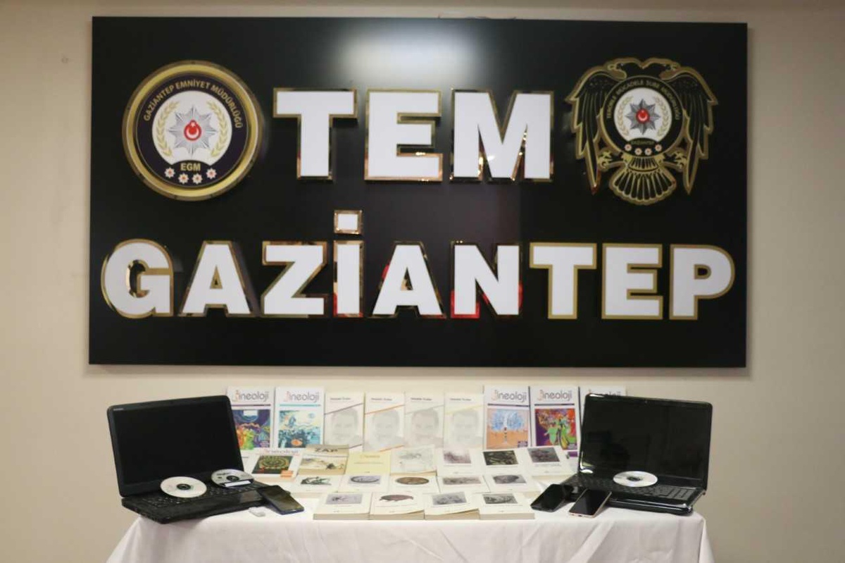 Gaziantep\'te terör örgütü YPG/PKK operasyonunda 3 zanlı yakalandı