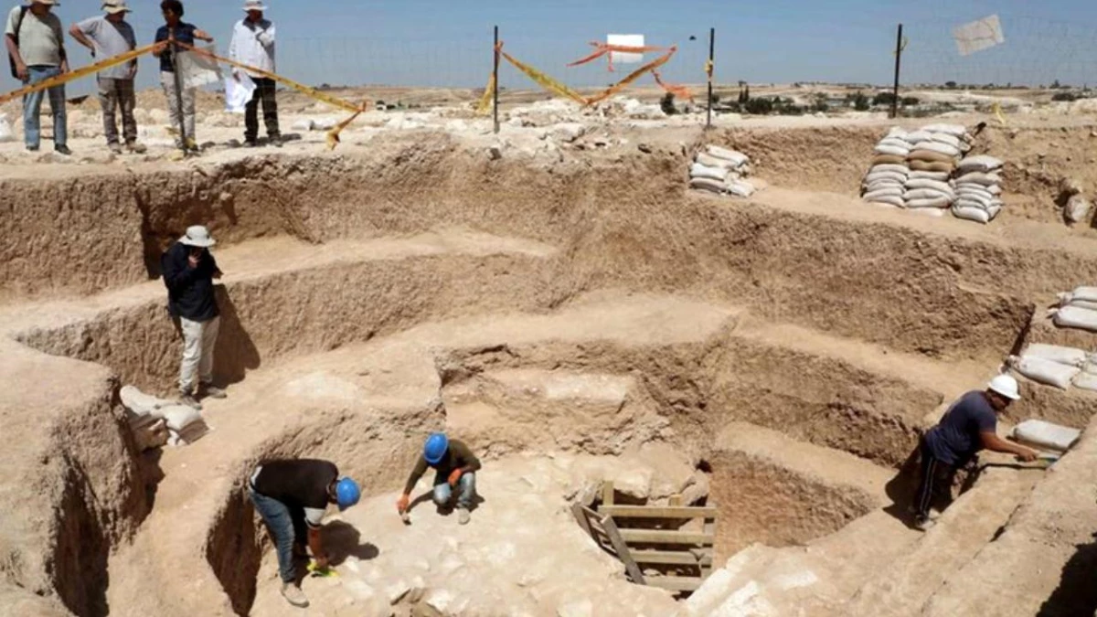 İsrail\'in Necef Çölü\'nde 1.200 Yıl Önceden Kalma Kırsal Malikane Keşfedildi