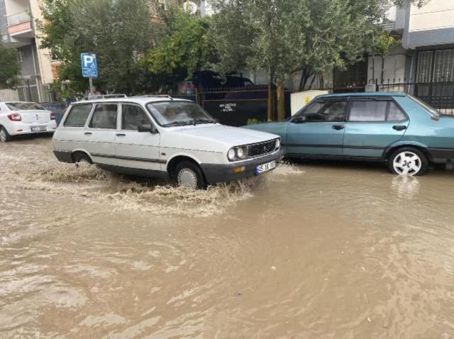 İzmir haberleri! İZMİR'DE SAĞANAK ETKİLİ OLDU İzmir haberleri! İZMİR'DE SAĞANAK ETKİLİ OLDU
