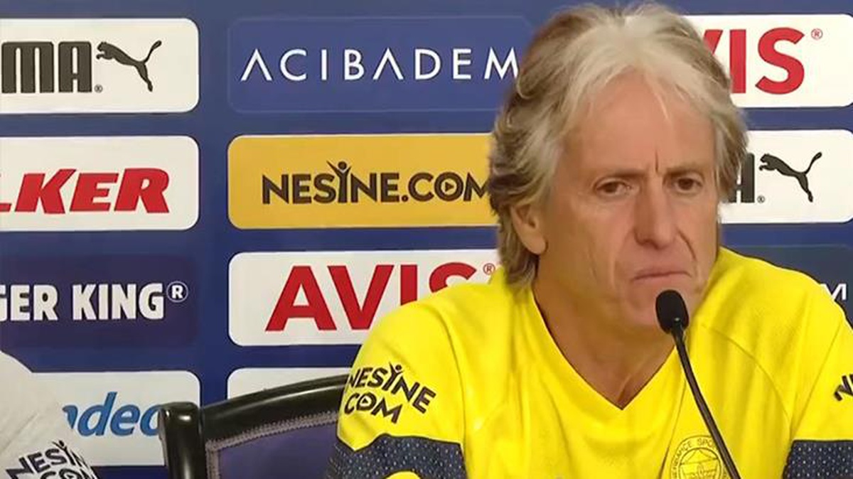 Fener\'in teknik patronu Jesus\'tan "yabancı sınırı" itirafı: Alışmam gereken bir problem