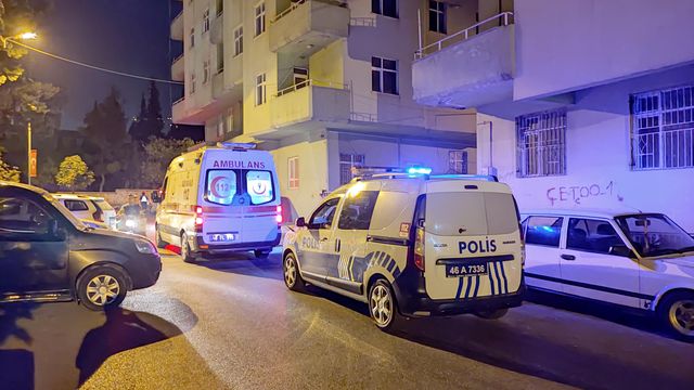 Kocasını bıçakla yaralayan kadın gözaltında Kocasını bıçakla yaralayan kadın gözaltında