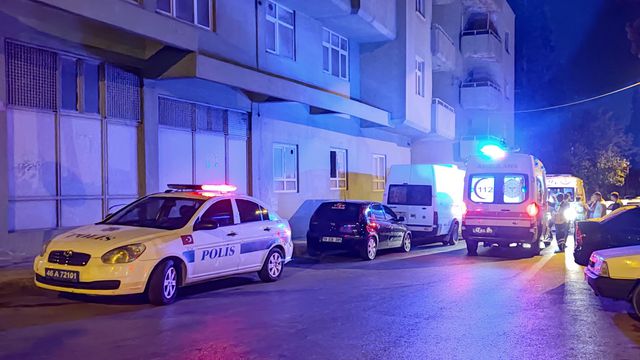 Kocasını bıçakla yaralayan kadın gözaltında Kocasını bıçakla yaralayan kadın gözaltında