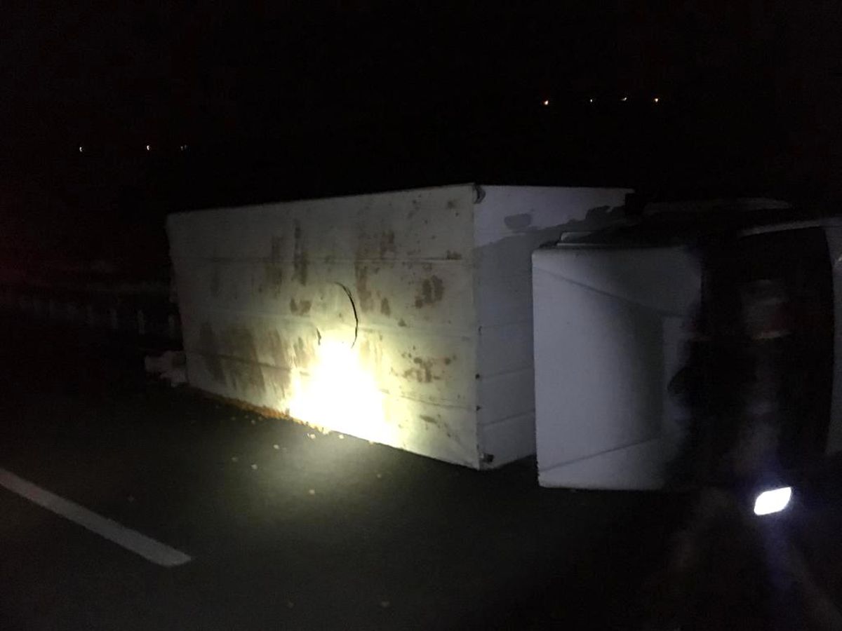 Kamyon altında feci ölüm