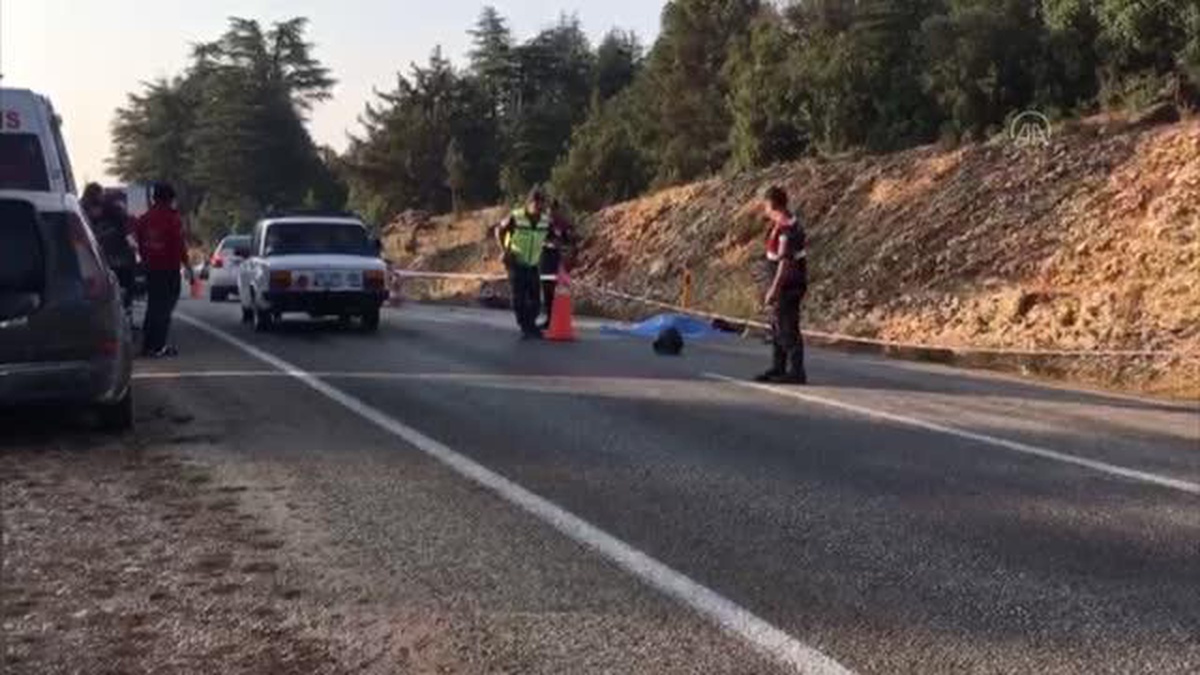 Mersin\'de kamyonetle çarpışan motosikletin sürücüsü öldü