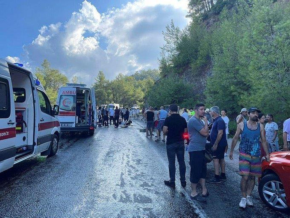 Marmaris\'te Turistleri Taşıyan Cip Safari Aracı Devrildi: 5 Kişi Hayatını Kaybetti