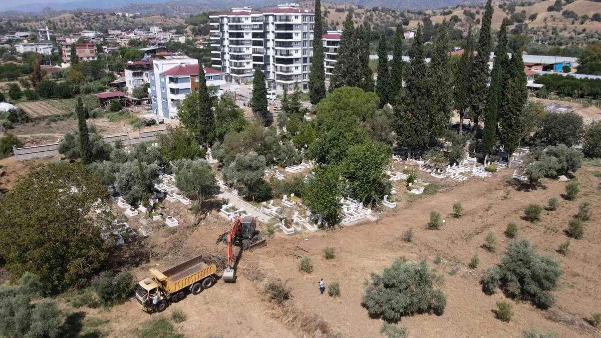 Nazilli\'de mezarlıklar yenileniyor
