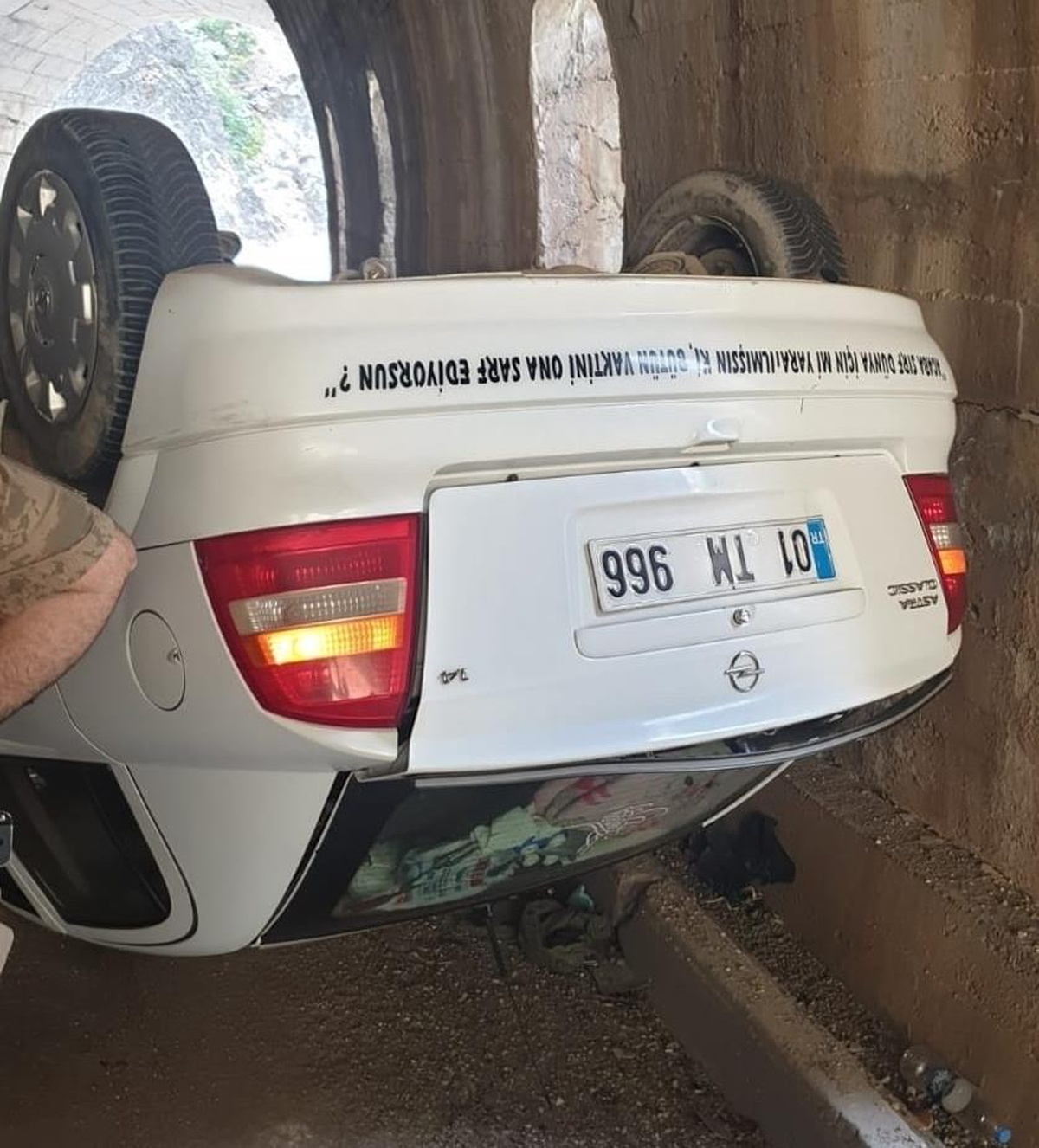Tunceli\'de iki otomobilin çarpışması sonucu 4 kişi yaralandı