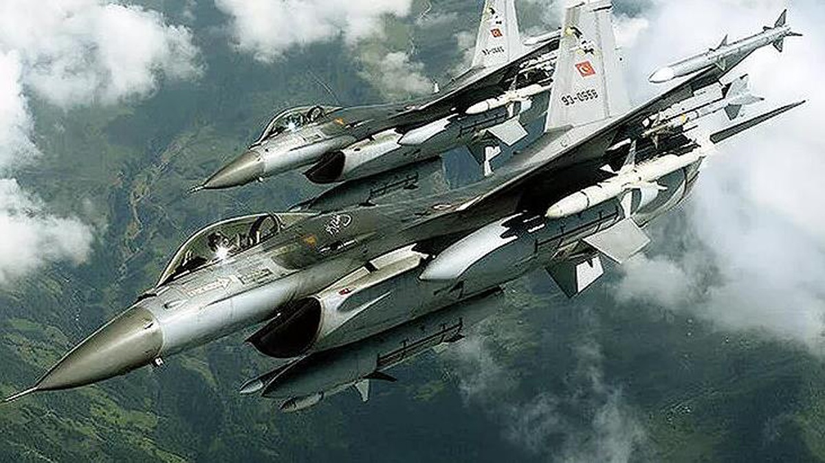 Yunan yine kafasına göre yazıyor: Türkiye suçu bize atmaya çalışıyor