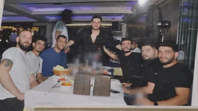 5 arkadaşın can verdiği korkunç kazada, otomobilden düşen fotoğraf yürek yaktı 5 arkadaşın can verdiği korkunç kazada, otomobilden düşen fotoğraf yürek yaktı
