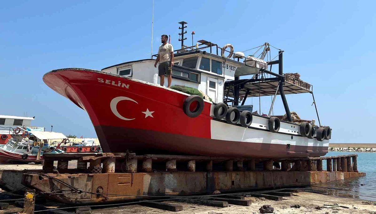 Akdeniz\'in balıkçıları, ekmek teknelerini 15 Eylül\'e hazırlıyor