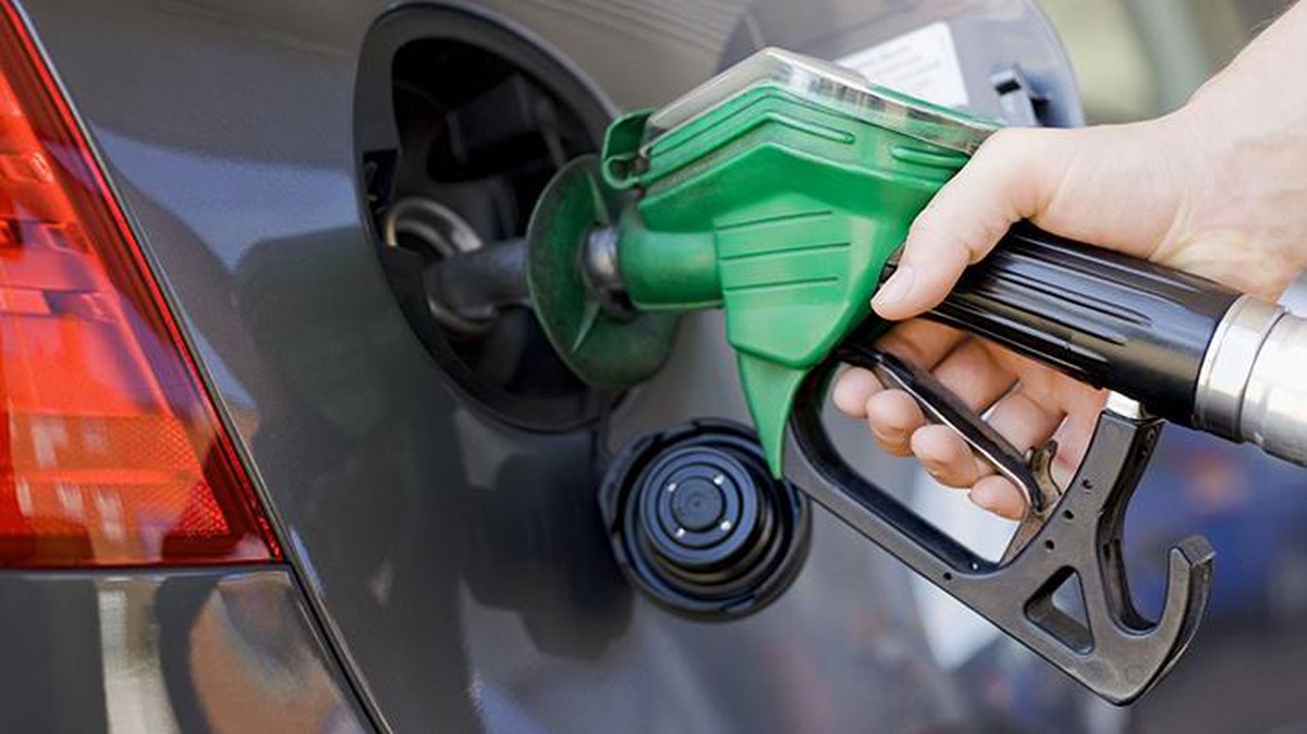 Araç sahipleri dikkat! Motorine gelen zamla litre fiyatı 26 lira 3 kuruşa yükseldi
