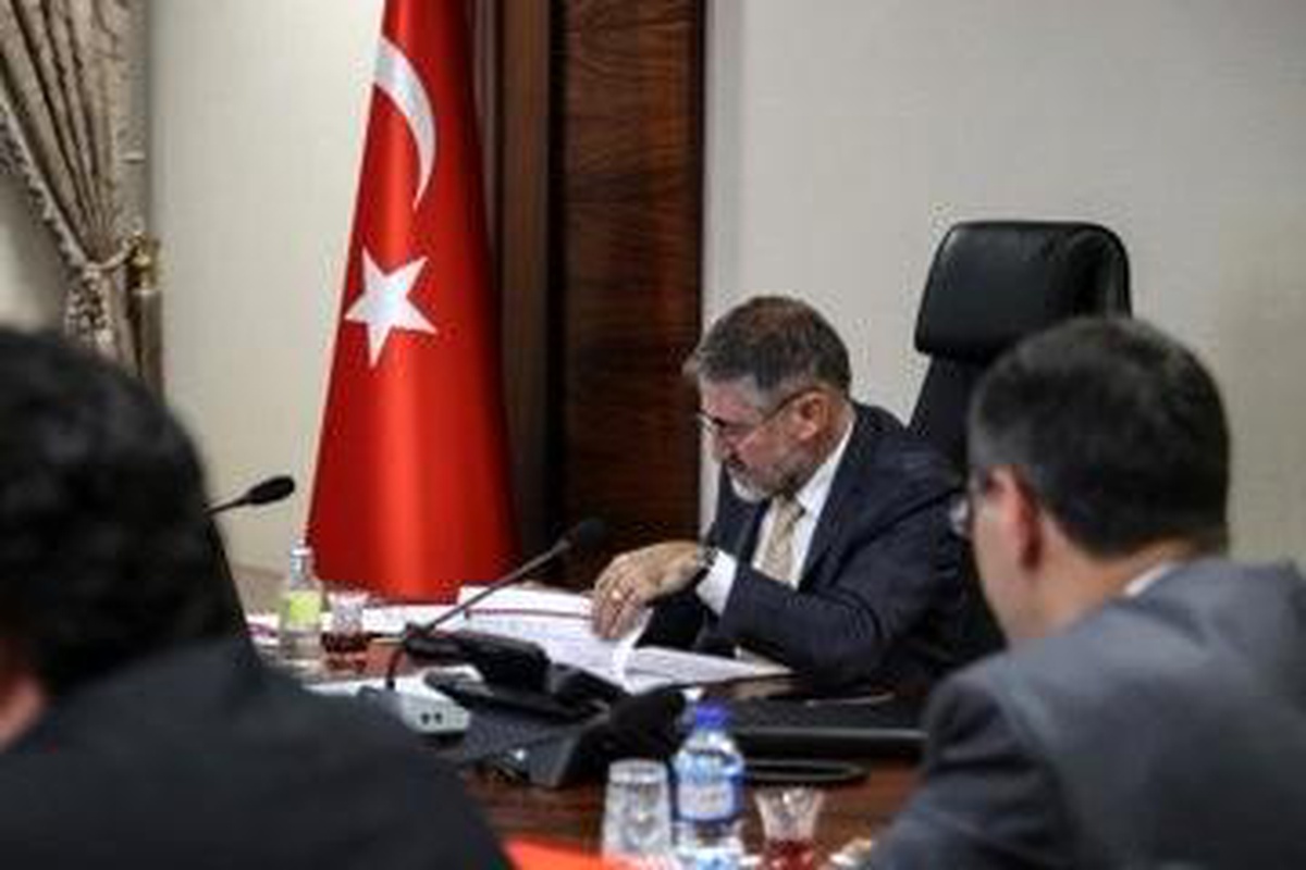 Bakan Nebati: "Nesillerin refahı için durmadan çalışmaya devam"