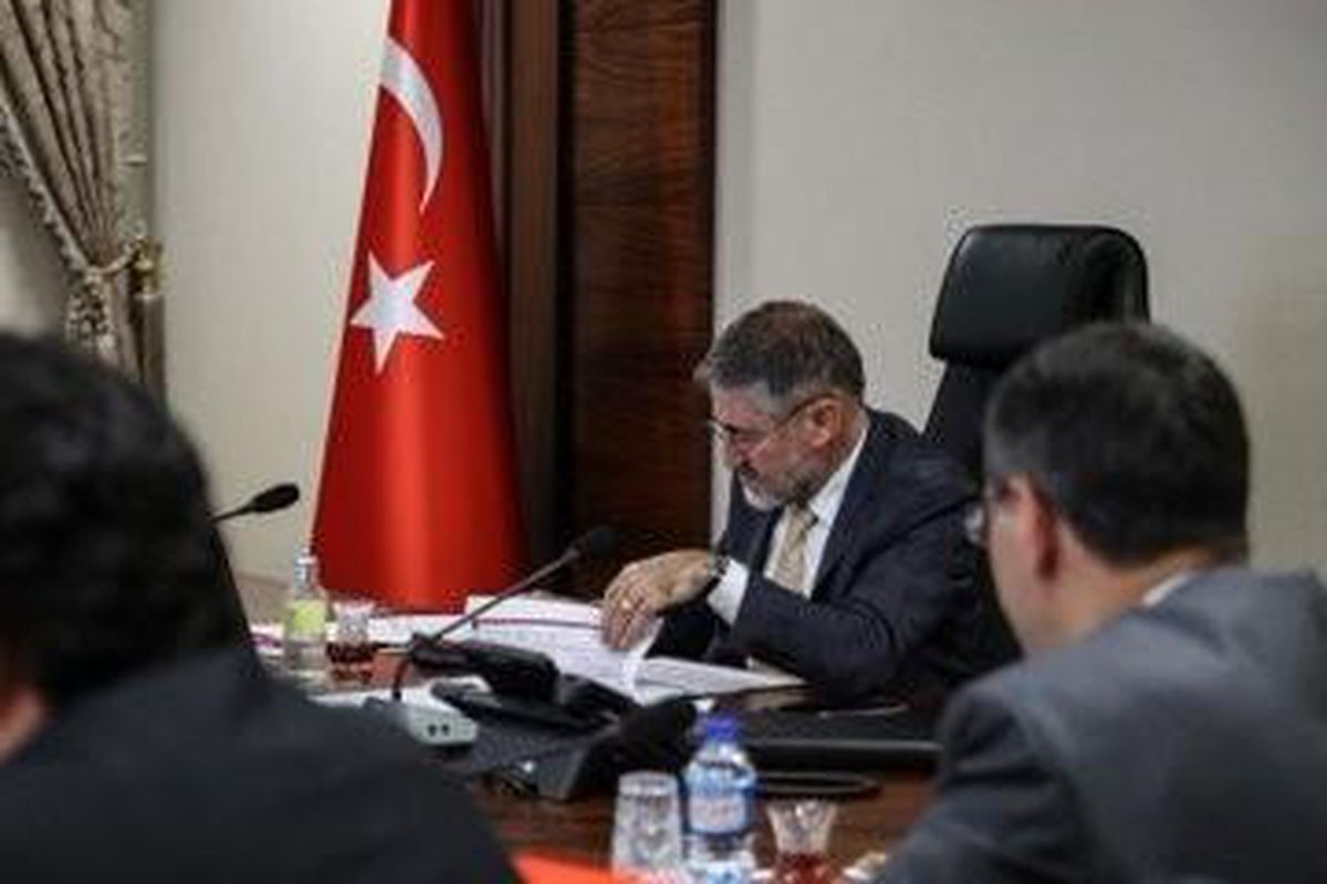 Bakan Nebati: "Nesillerin refahı için durmadan çalışmaya devam"