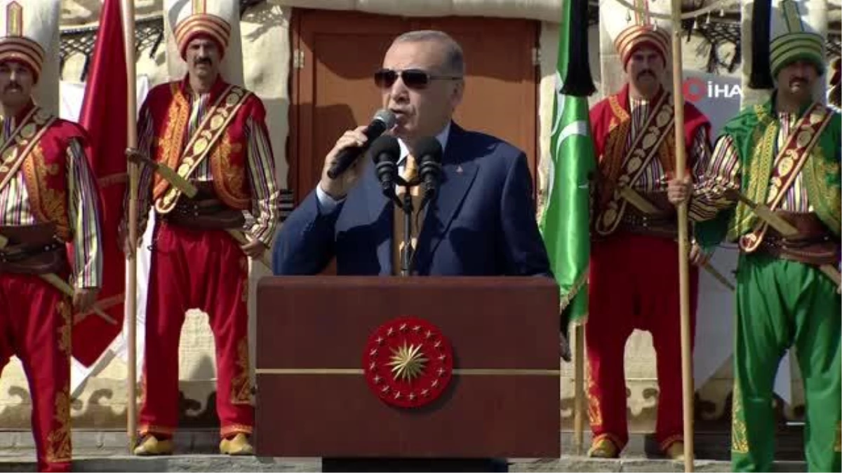 Cumhurbaşkanı Erdoğan: "Kimse duadan, tekbirden, salavattan rahatsız olmasın"