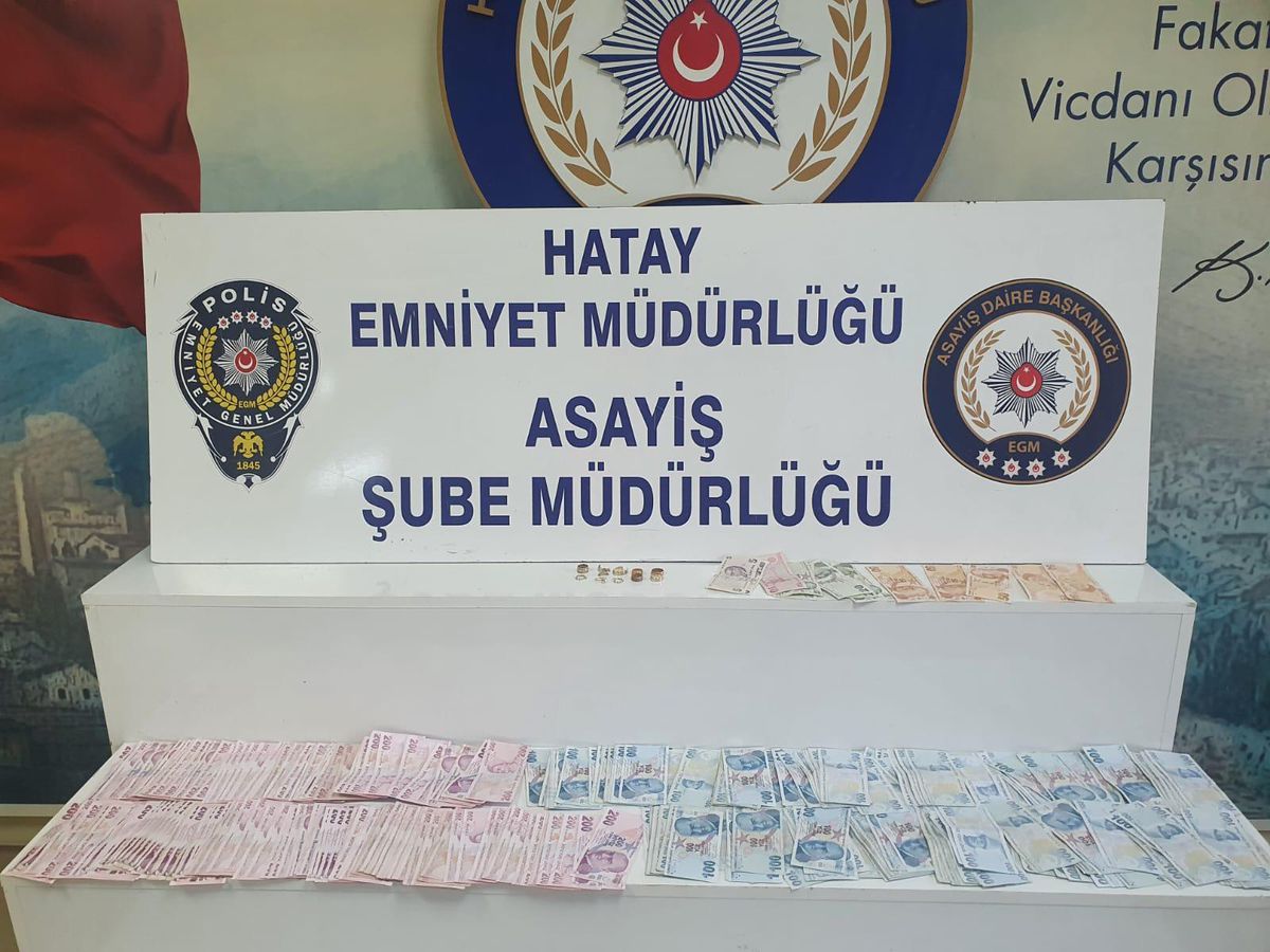 Hatay\'da kuyumculara düşük ayarlı altın satan 3 zanlı gözaltına alındı