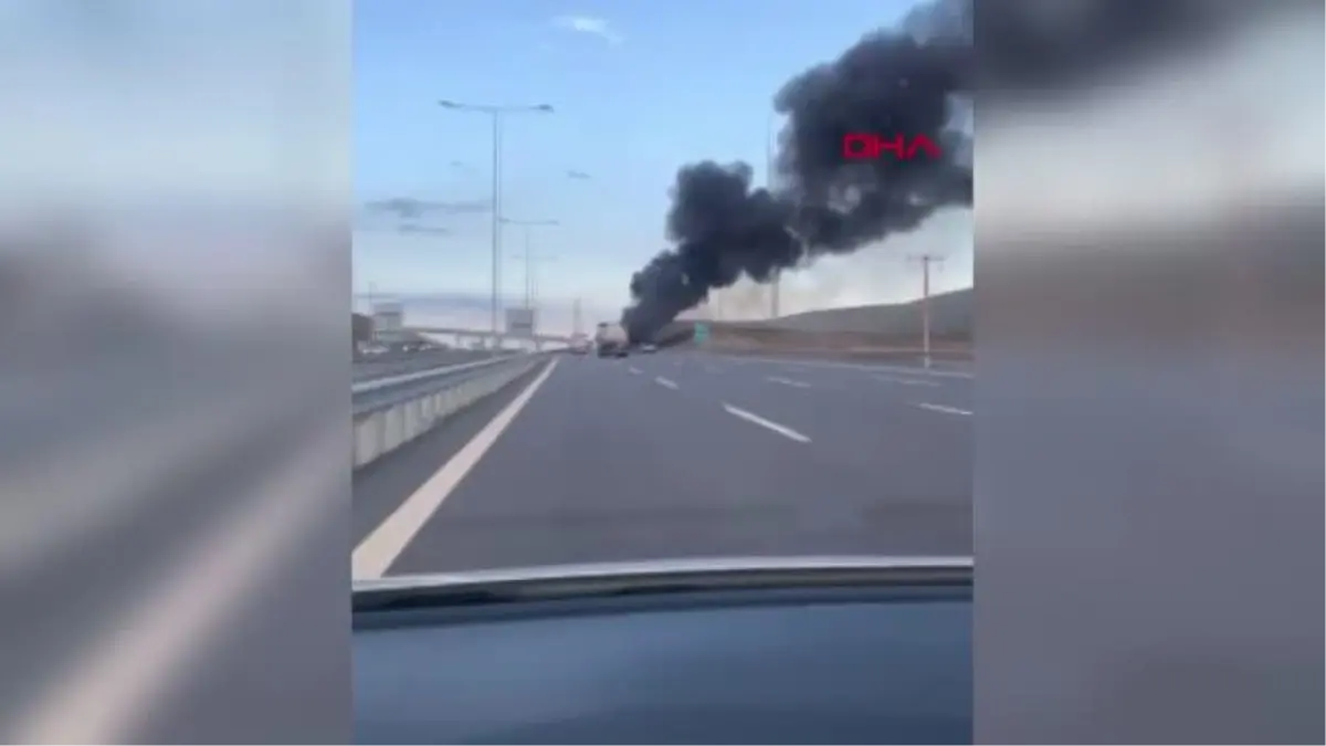 İSTANBUL-SİLİVRİ'DE SEYİR HALİNDEKİ OTOBÜS ALEV ALEV YANDI