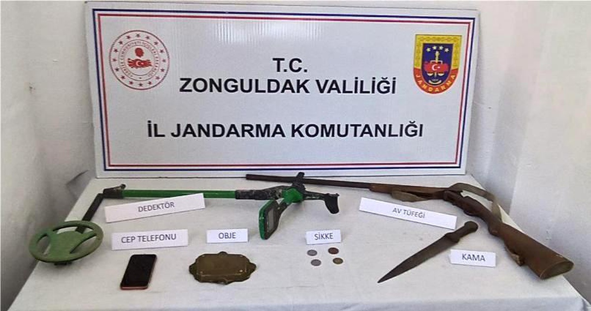 Kaçak kazı yaptı, evinde yakalandı