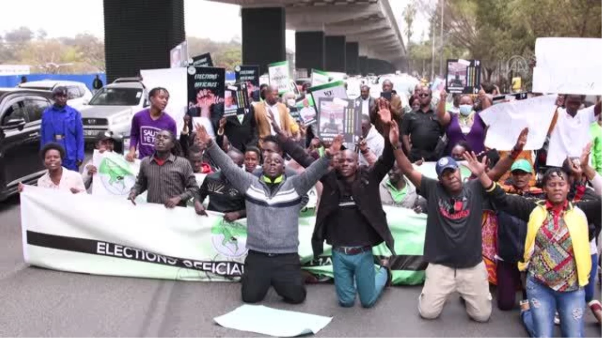 Kenya\'da Seçim Komisyonu çalışanlarının öldürülmesi protesto edildi