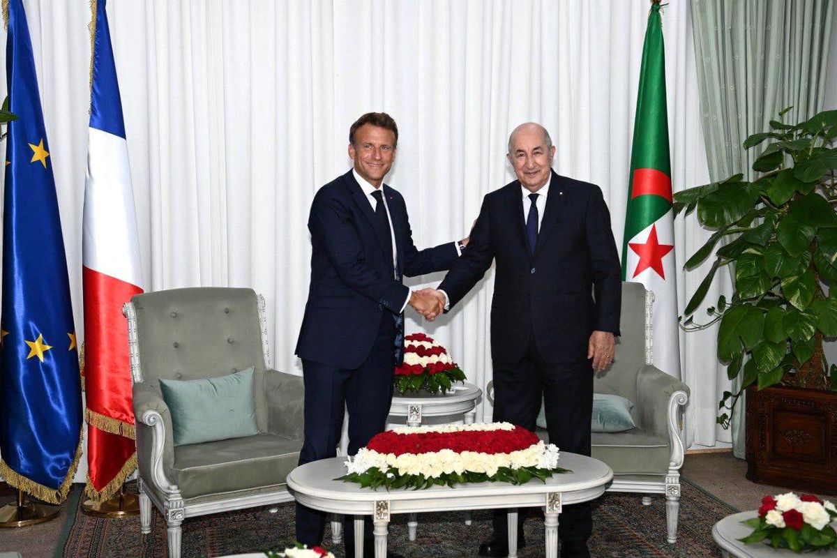 Fransa Cumhurbaşkanı Macron Cezayir\'de