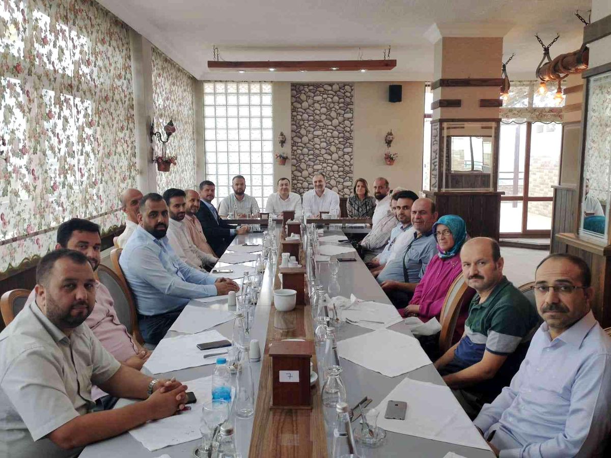 Manisa\'da 54 STK\'dan Gülşen\'e tepki