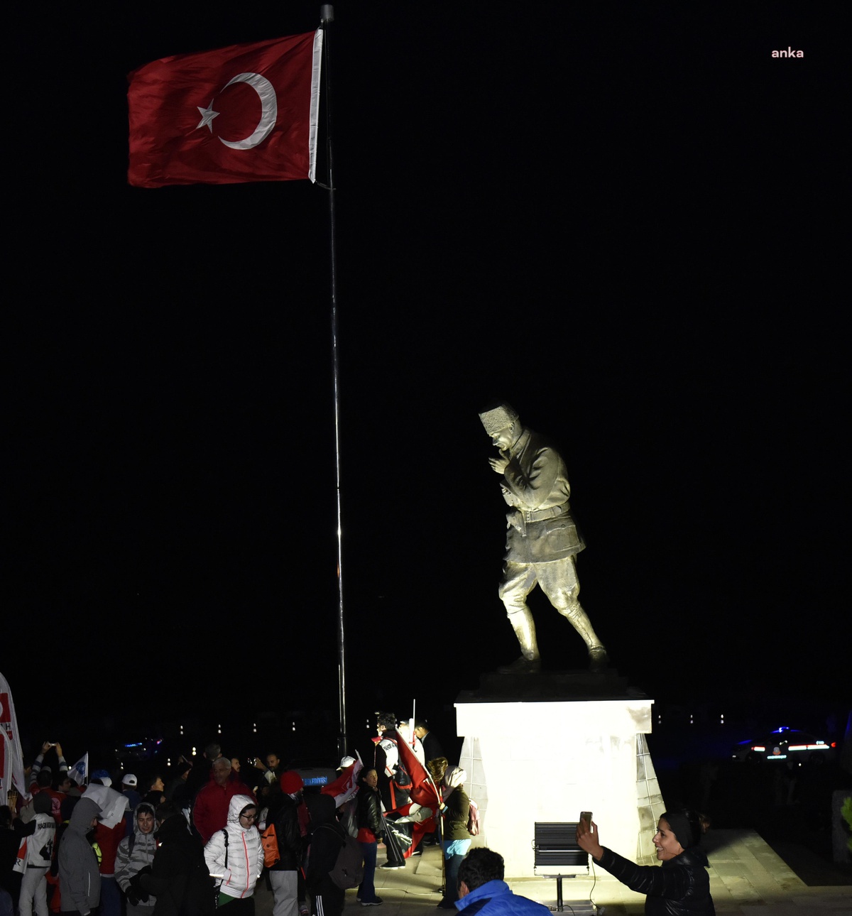 Muratpaşa Belediyesi\'nden \'Zafer Yürüyüşü\'ne Destek