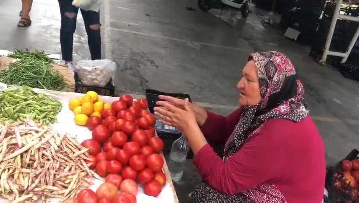 Nazillili Pazar Esnafı: "İneklerimizi Satıp Diğerlerine Yem Alıyoruz"