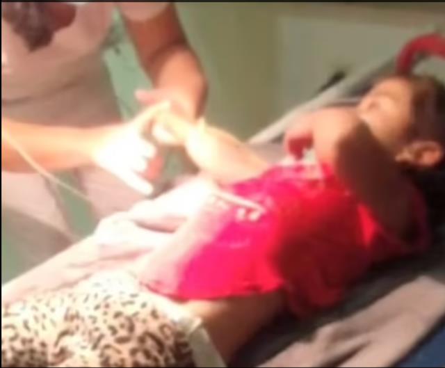Öldü sanıldı! Küçük kız cenazesinde uyandı Öldü sanıldı! Küçük kız cenazesinde uyandı