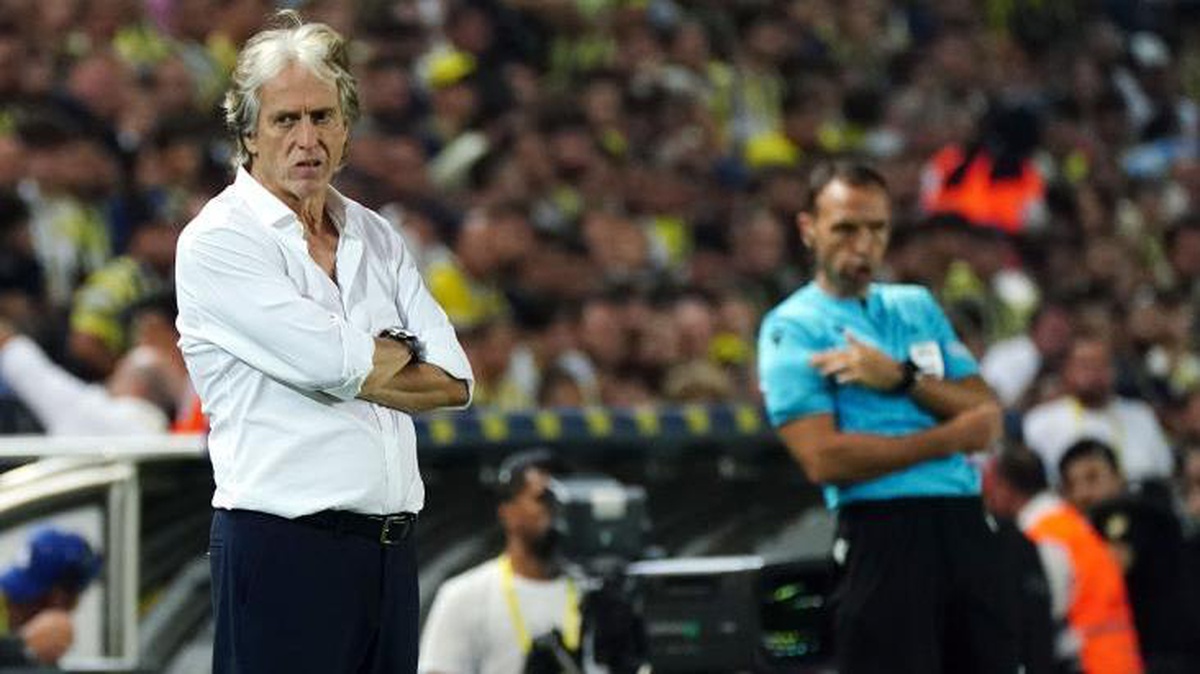 Galibiyet sonrası konuşan Jorge Jesus, tek endişesini dile getirdi: Onları mutlu etmek istiyorum