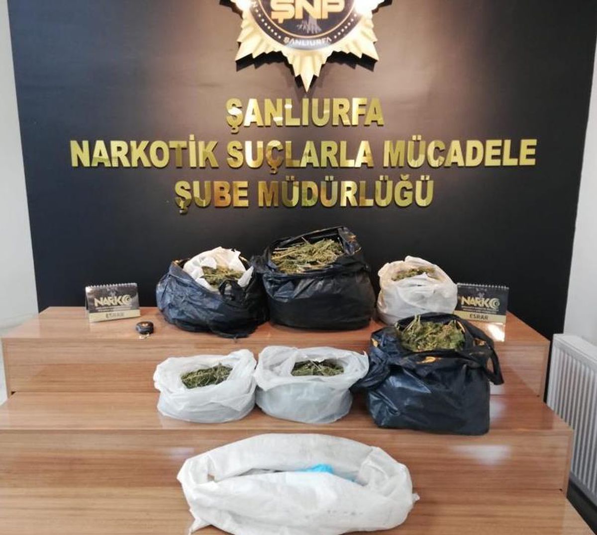 Şanlıurfa\'da 9 kilo 500 gram esrar ele geçirildi