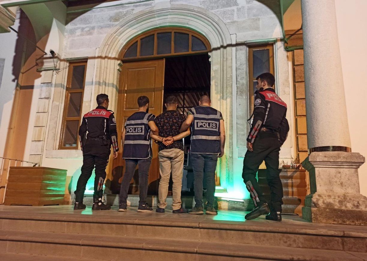 Sinop\'ta iş yerine silahla ateş eden zanlı tutuklandı