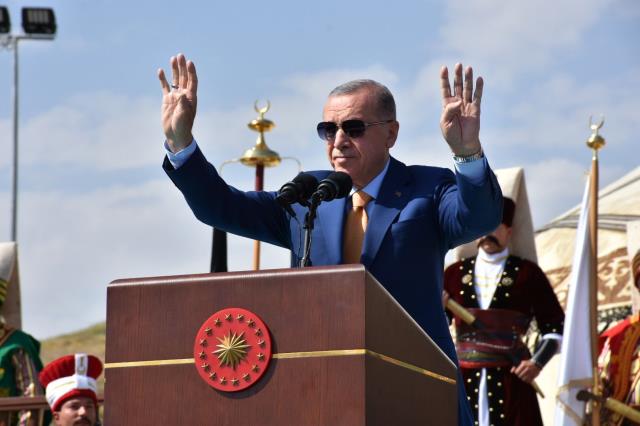 Son dakika! Erdoğan'dan Rusya'nın harekat restine yanıt: Bize parmak sallayanların samimiyetsiz ifadelerini dikkate almıyoruz Son dakika! Erdoğan'dan Rusya'nın harekat restine yanıt: Bize parmak sallayanların samimiyetsiz ifadelerini dikkate almıyoruz