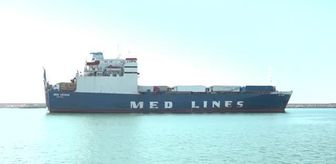 Türkiye'den Lübnan'a gönderilen insani yardım gemisi resmi törenle karşılandı